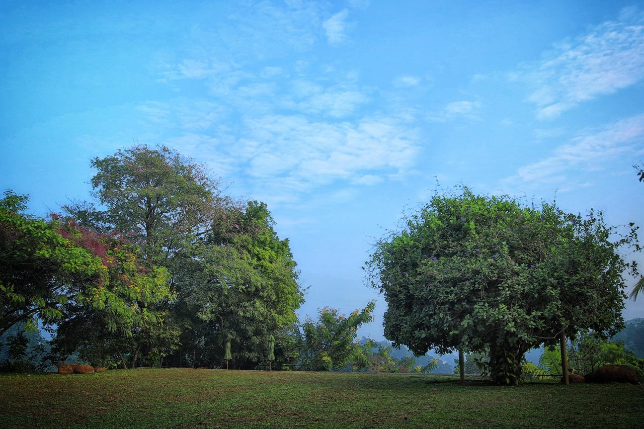 Kings Pavilion Luxury Hotel Kandy Buitenkant foto
