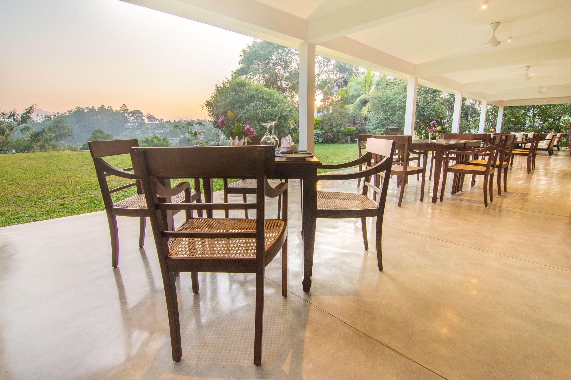 Kings Pavilion Luxury Hotel Kandy Buitenkant foto